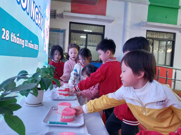 2025-11-28 12:16:34.923000