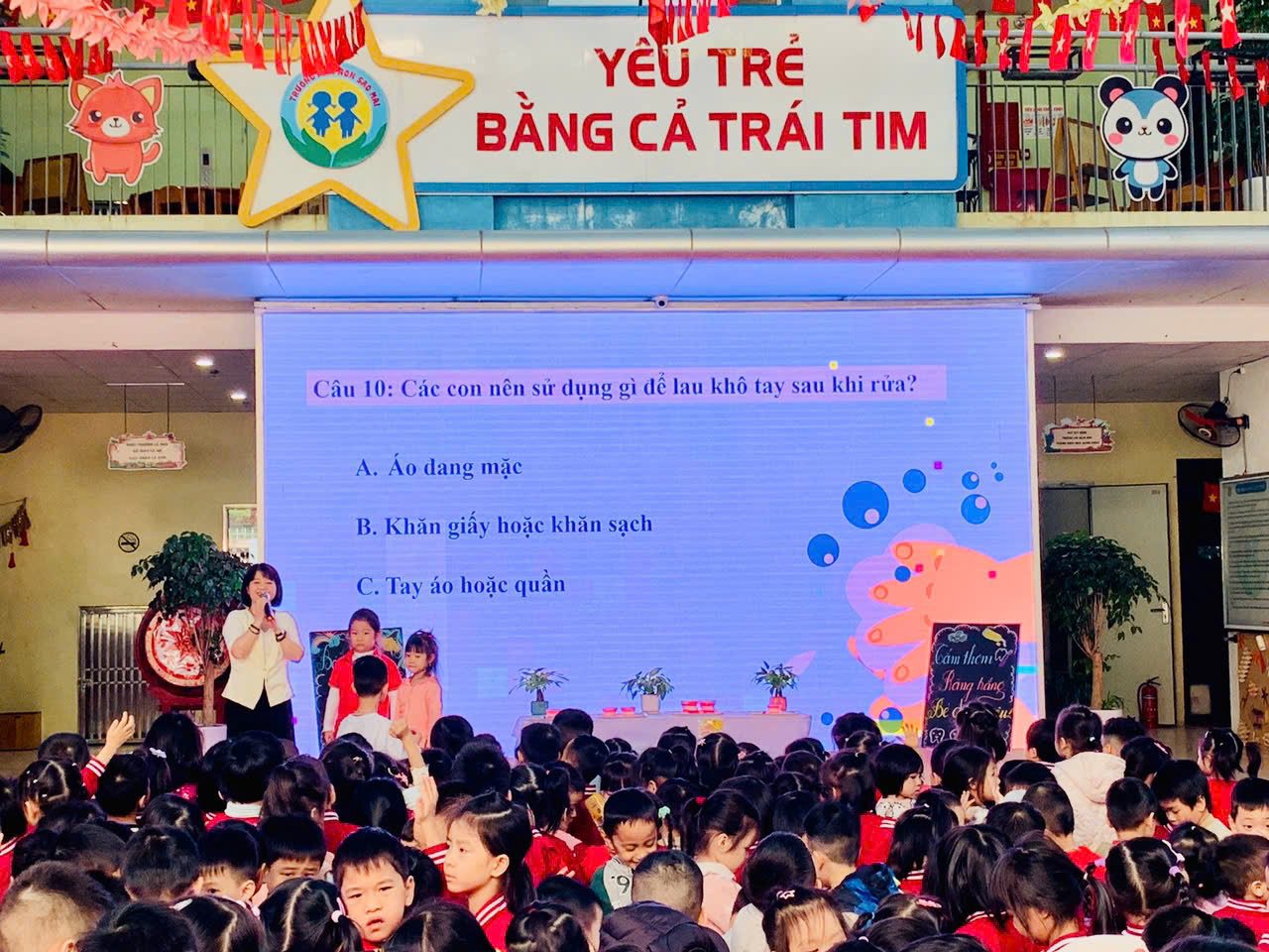 2025-11-28 12:23:54.774000