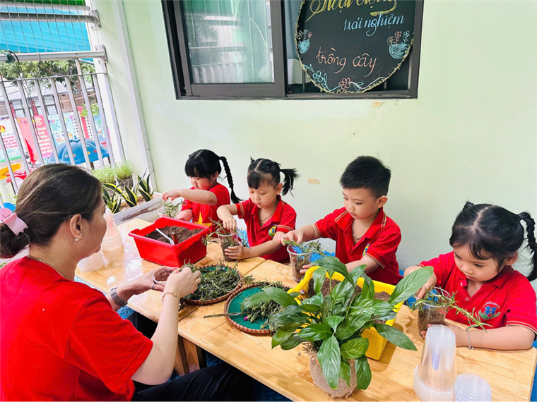 2025-05-14 12:45:45.353000