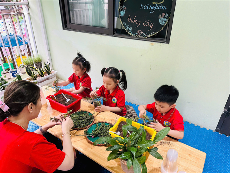 2025-05-14 12:45:45.817000